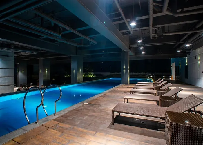 Fully Furnished Japandi Warm Retreat In Qc Apartamento