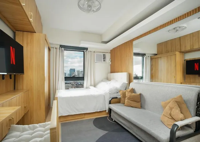 Fully Furnished Japandi Warm Retreat In Qc *