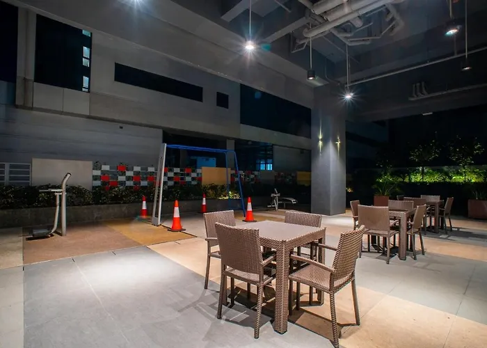 Fully Furnished Japandi Warm Retreat In Qc Apartamento *