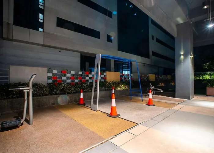 Fully Furnished Japandi Warm Retreat In Qc